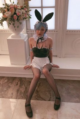 Michi Kyunn Rem Bunny Hầu Gái