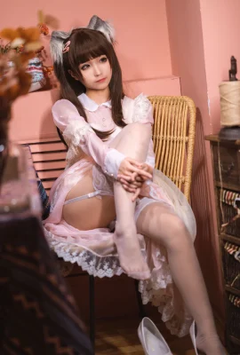 Cô hầu gái trong suốt Momo Pink ngốc nghếch (34 ảnh)
