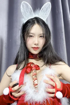 “Santa Bunny Girl” của Dou Niang-Lee Shi để lộ thân dưới gợi cảm, hút mắt (22 Ảnh)