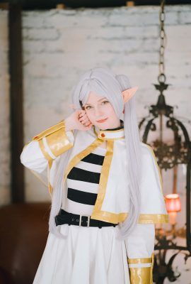 (Ella Freya) Đóng băng trong trang phục đầy đủ