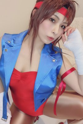 (Kissy) Tia Langray trong Breakers Revenge