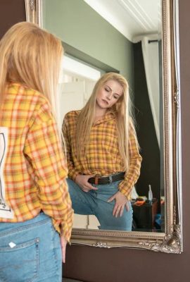 LustWeek.com – Jade – Cô gái tóc vàng với ham muốn điên cuồng