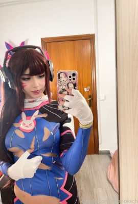 Monoki Chan – D.Va (Bộ ảnh tự sướng)