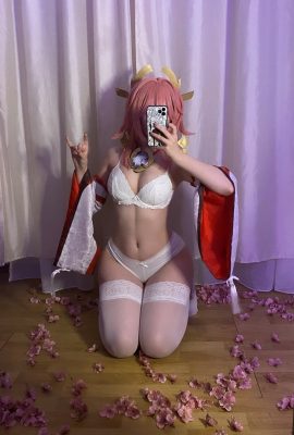 Epicinternetgf Yae Miko (Đồ lót màu xanh lá cây)