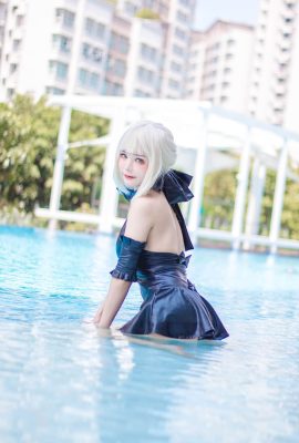 KitKat 9 – Bộ đồ bơi Saber Alter