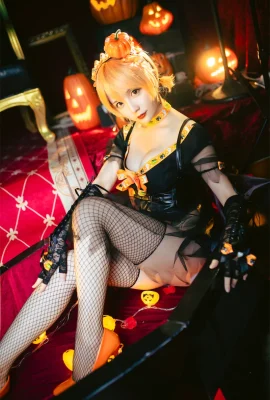 Cô gái bí ngô Halloween Chi Chi