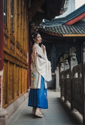 Quang cảnh bên ngoài của chùa Daci ở Nhưue Grey Hanfu
