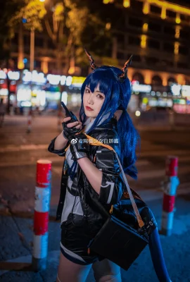 Arknights Chen@Cô gái nghiện Internet Bailangjiang (9 ảnh)