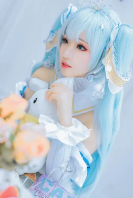 Bọt biển mmmmm—Snow Hatsune