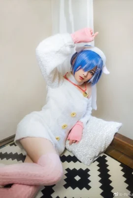 Re:Zero Bắt đầu cuộc sống ở thế giới khác Rem@-Roka様- (9 ảnh)