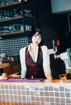 (LOOZY) YeEun – Tainted Love Bar (127 Ảnh)