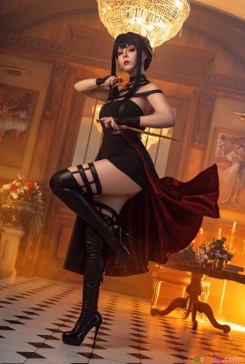 Helly của Valentine (Disharmonica) – Yor Forger