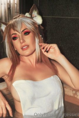 Jessica Nigri – Cô Hina Sauna