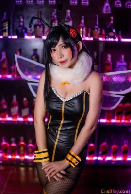 Cosplayer nhẹ – Queen Bee Tifa