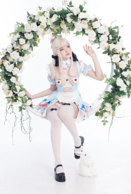 Quả bóng kẹo – Alice ở xứ sở Phục sinh