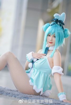 (Eroh thích mèo) Hình cô gái thỏ Hatsune Miku giống như cosplay