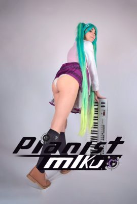 Elisabeth Hope – Nghệ sĩ dương cầm Miku