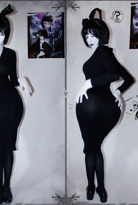 SwimsuitSuccubus – Cosplay Susie Thứ Tư Đáng Sợ