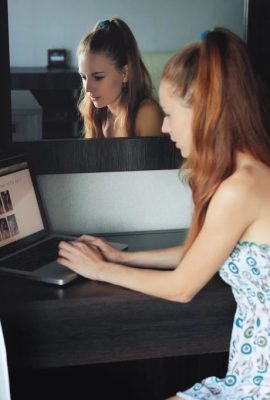 Dùng laptop xong, cô gái chạy lên giường lột trần Sofi Shane (85 Ảnh)