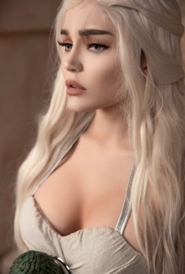 Kalinka Fox – Daenerys (Trò chơi vương quyền)