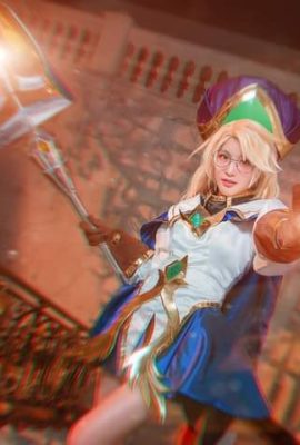 Cosplay Annette của Arena of Valor