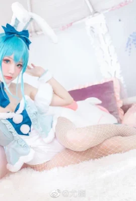 Hatsune Miku White Rabbit Hình.Ver @Youyou(9 ảnh)