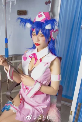 Y tá chăm sóc Ahri @雪野ya của Liên minh huyền thoại (Photo: @九五九五) (9 ảnh)