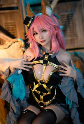 Ảo thuật gia Hoshi no Chi Chi Tamamo Mae