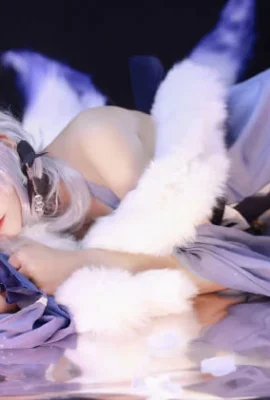 碧蓝航线鵗换装胧月十夜cos 信浓礼服 cn神探火狸狸 (11 photos)