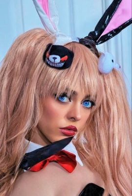 Kirsten Ria – Bộ đồ thỏ Junko Enoshima