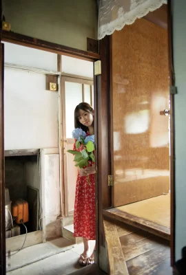 (Mai Nanajima) Cô gái ngọt ngào→Người đẹp gợi cảm khoe ngực quá hôi (33 Ảnh)