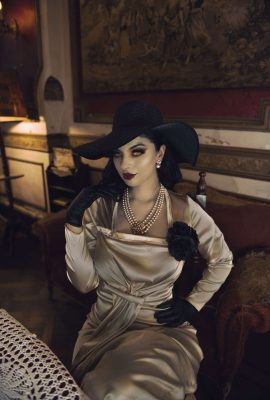 Valentina Kryp – Quý cô Dimitrescu