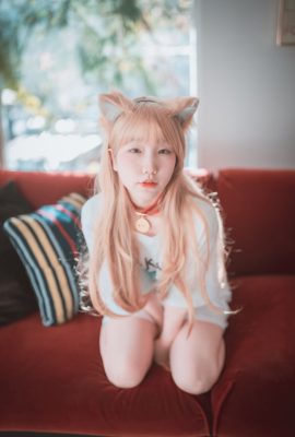 DJAWA Photo – Yeri – My Cat is a Kawaii Girl