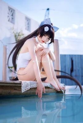 碧蓝航线沙滩狂想曲 獒 高雄泳装cos cn大大卷卷小卷 (9 photos)