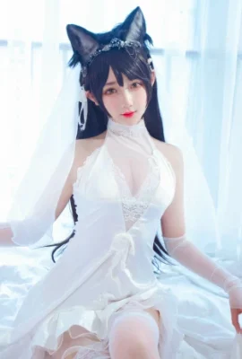 碧蓝航线爱宕白婚纱cos 纯白花嫁美丽无暇 (18 photos)