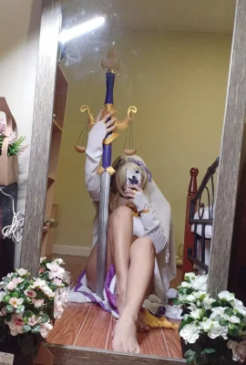 Cosplay Kiếm Nữ