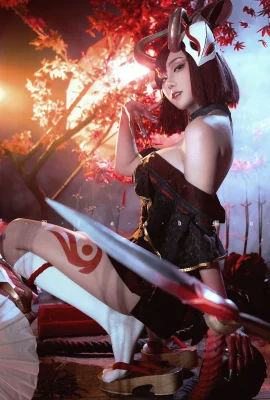 Tôm càng xanh Vastaya Mặt trăng đỏ Evelynn