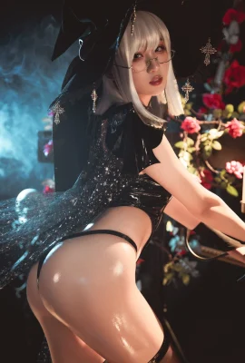 Cosplay Phù Thủy Tôm càng Khói Vastaya