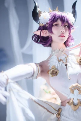 Abao cũng là một cô gái thỏ cosplay Granblue Fantasy Guleia Dragon Girl