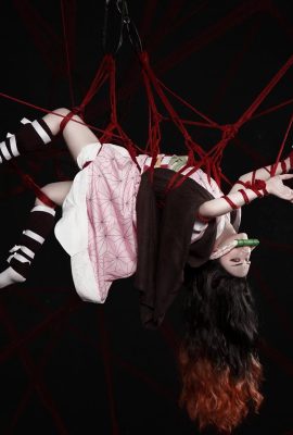 Donna Cô gái xinh đẹp-SM Bundle Cosplay (8 Ảnh)
