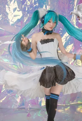 Hatsune Miku, Thần rồng thứ bảy Hatsune·Red: @七杀是不多卡 moe, Thần rồng thứ bảy Hatsune·Blue: @阿hun không phải là một tên ngốc bẩm sinh (9 ảnh)
