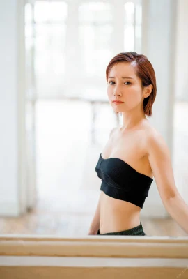(Kojima Mina) Nữ thần bóng tối có thân hình siêu phàm và góc nhìn quyến rũ … nóng bỏng! (24 ảnh)