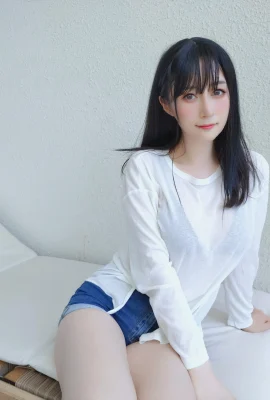 Bạc 81 “Áo tắm đen” Góc nhìn lên camera quá nóng (90 Ảnh)