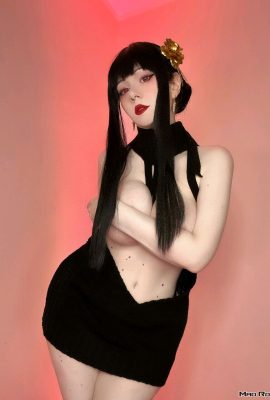 Roxy điên – Yor Forger
