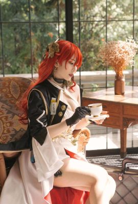 Larissa Rochefort – Himeko Qipao