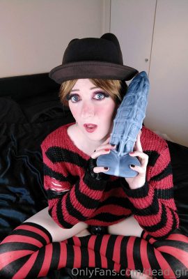 Dead_Girly – Freddy