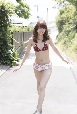 (Ozaki Miki) Bộ ngực trắng như tuyết quyến rũ, đôi chân dài quá nóng bỏng (18 Ảnh)