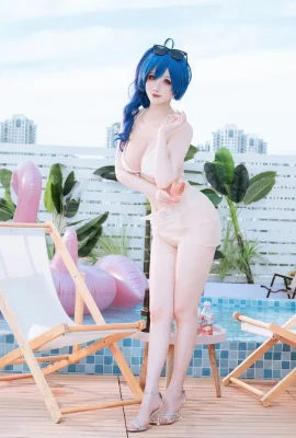 Người đẹp Internet Rioko Liangliangzi chủ đề bikini màu sâm panh ngoài trời bên hồ bơi bikini gợi cảm khoe hình ảnh cơ thể hoàn hảo cám dỗ 40P