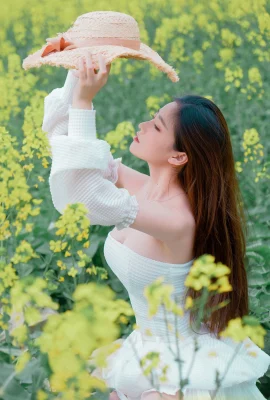 Trực tuyến Người đẹp Nnian Hoa chủ đề ngoài trời Phim hiếp dâm Sexy White Low Cut Cut Show Show Hot Body Cdpation Ảnh 43p