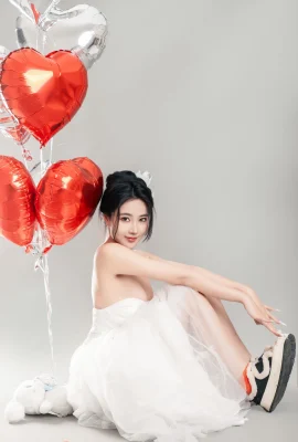 Người đẹp trực tuyến Nnian Valentine Ngày chủ đề đặc biệt Sexy Wedding Wedding Long Long Half-Take Hiển thị tư thế tuyệt đẹp ảnh gợi cảm và hấp dẫn 80p